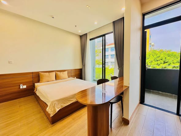 Apartment with Balcony near Dragon Bridge in Dong Giang