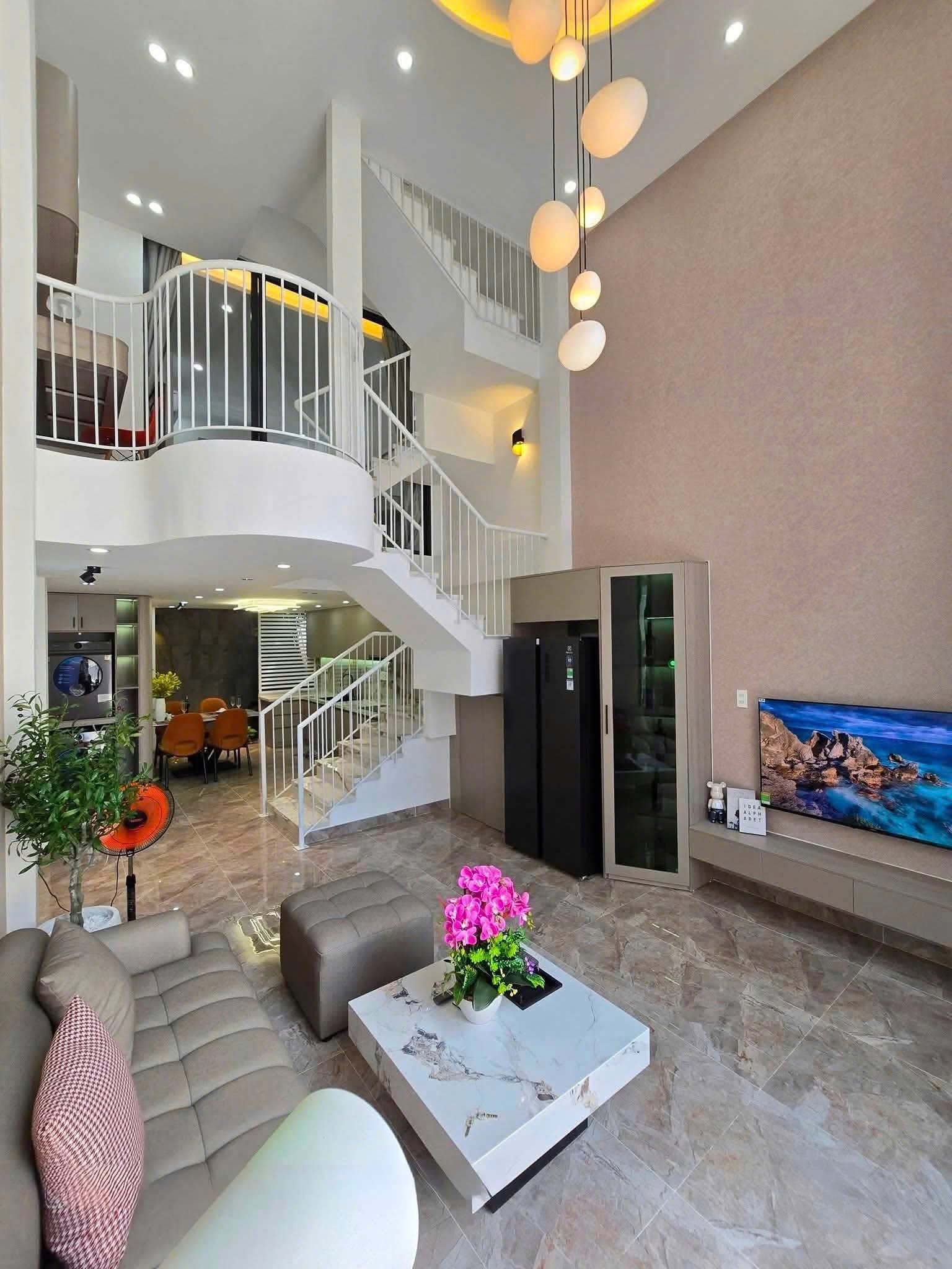 New Fully Furnished 3-Bedroom House on Tran Cao Van, Thanh Khe
