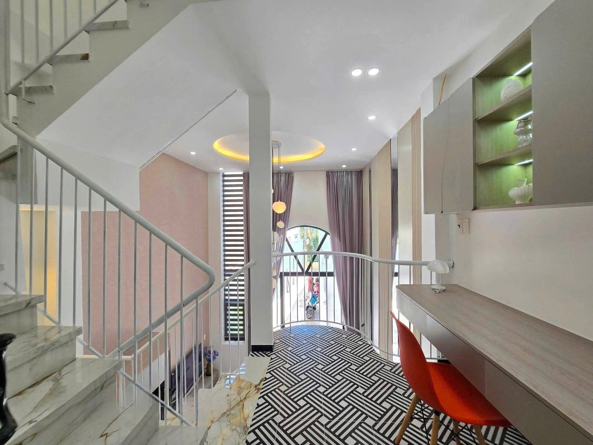 New Fully Furnished 3-Bedroom House on Tran Cao Van, Thanh Khe