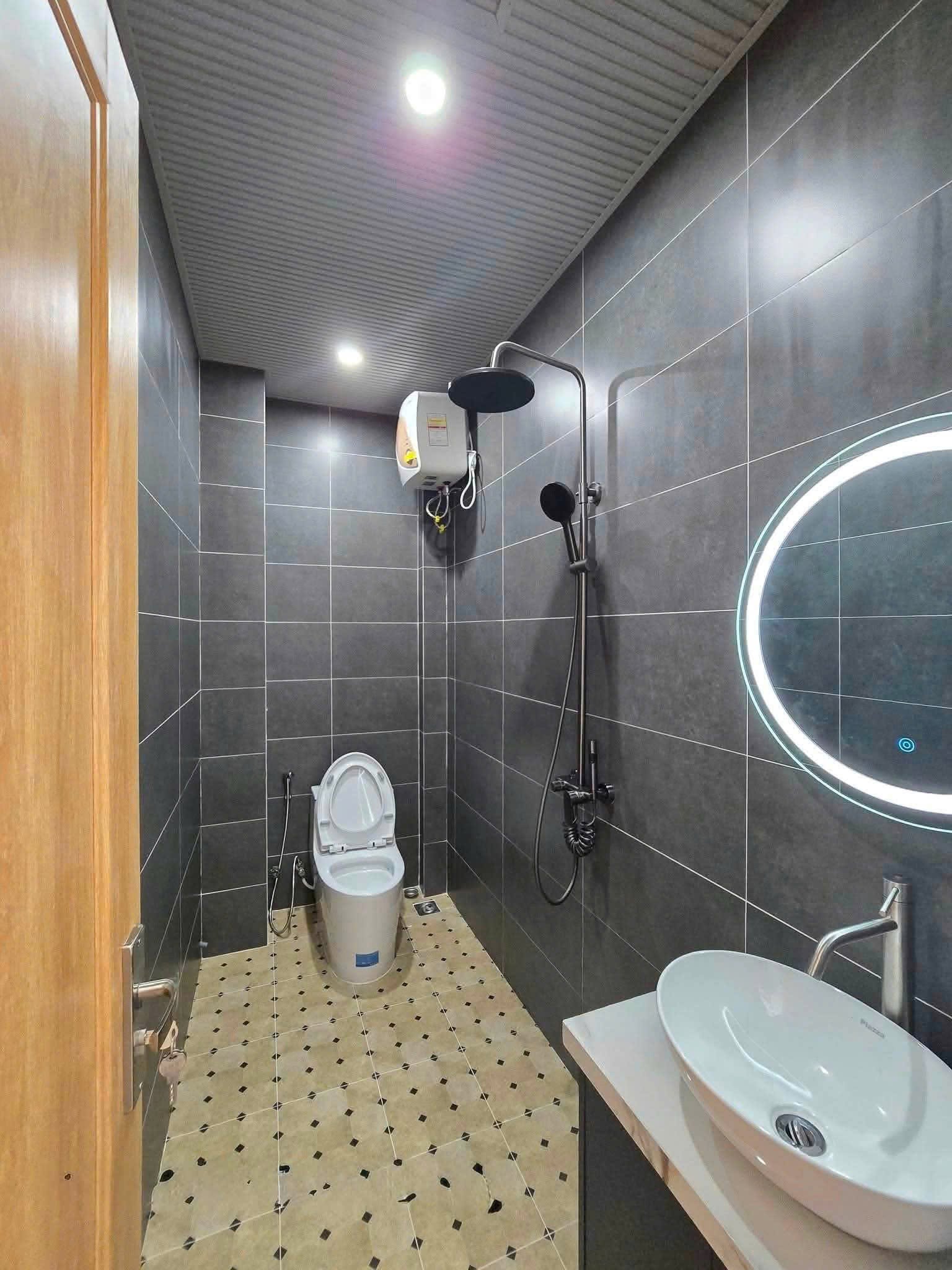 New Fully Furnished 3-Bedroom House on Tran Cao Van, Thanh Khe