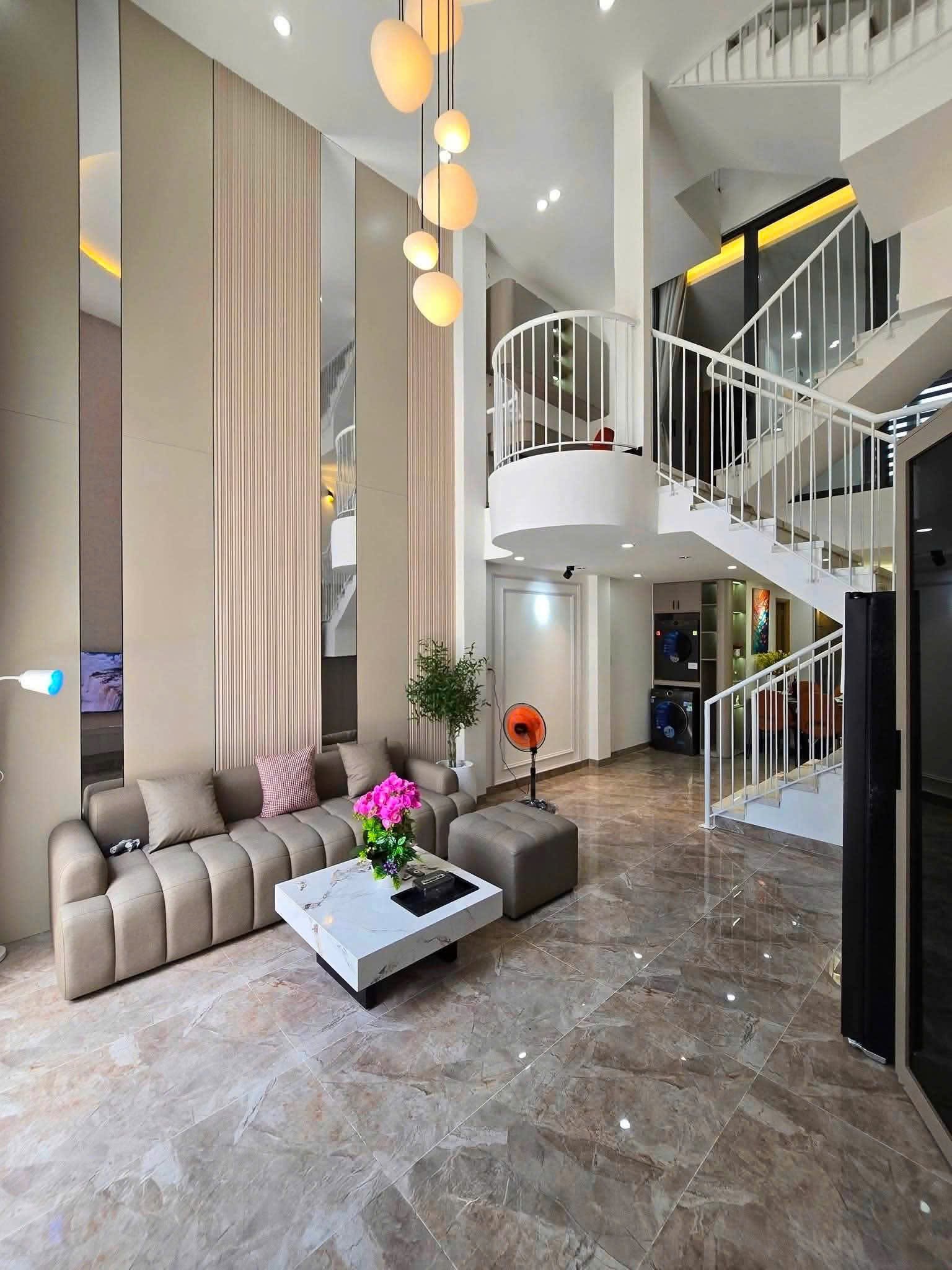 New Fully Furnished 3-Bedroom House on Tran Cao Van, Thanh Khe