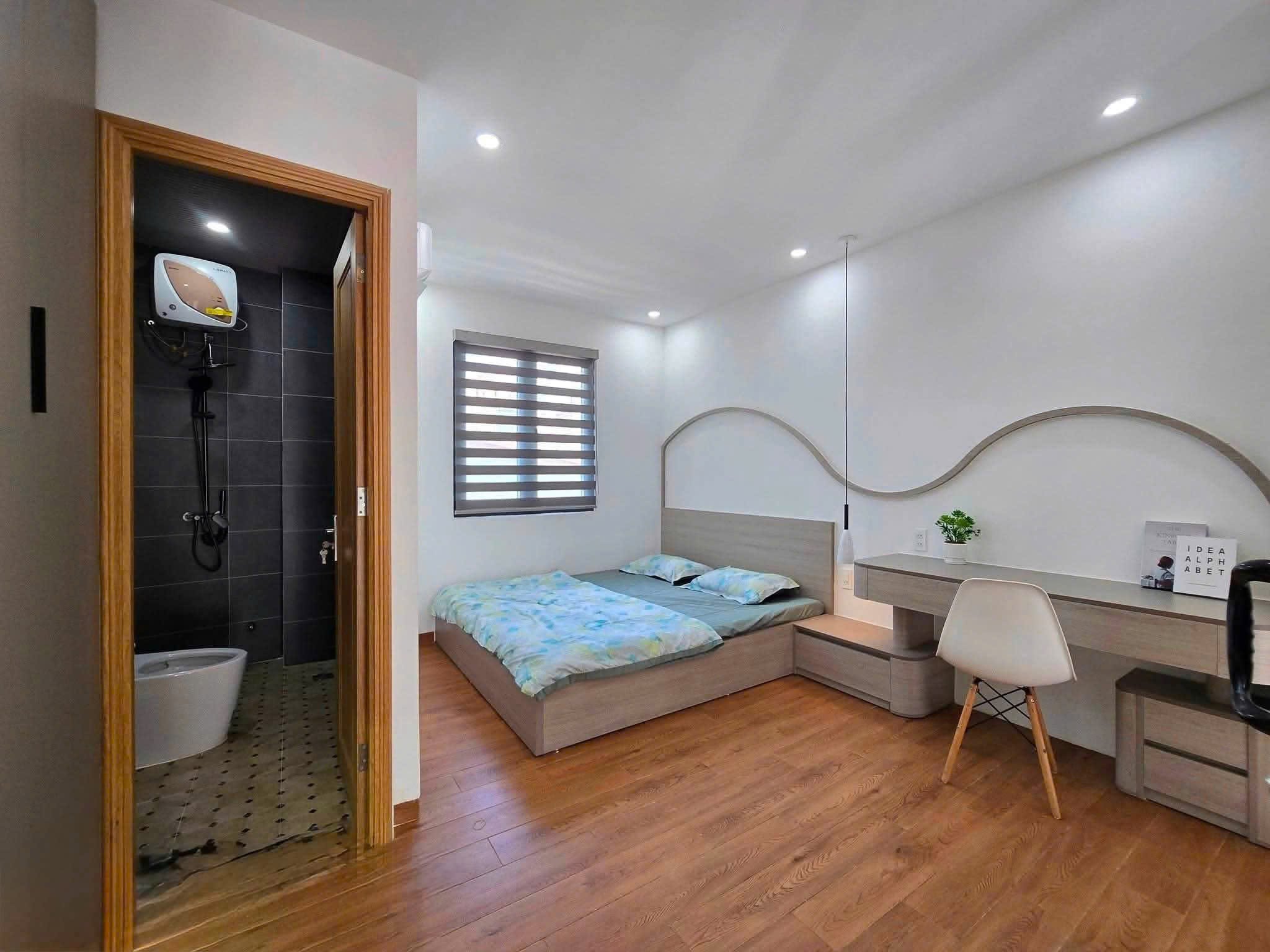 New Fully Furnished 3-Bedroom House on Tran Cao Van, Thanh Khe