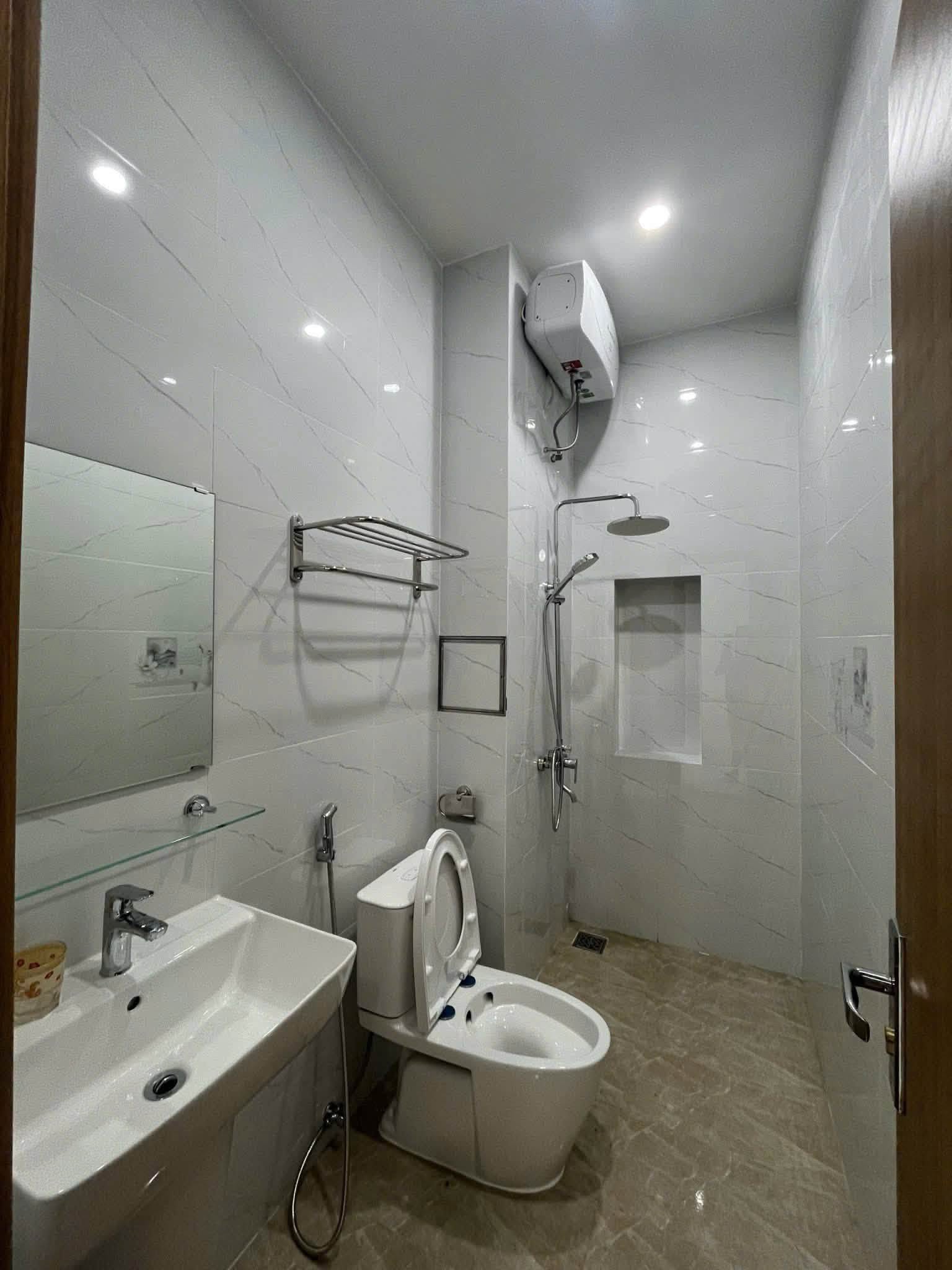 Fully Furnished Apartment near Nguyen Tri Phuong Bridge, Hoa Xuan