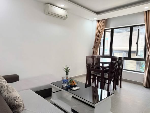 High-Floor 1-Bedroom Apartment with Balcony on Le Quang Dao, My An