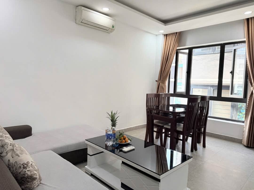 High-Floor 1-Bedroom Apartment with Balcony on Le Quang Dao, My An
