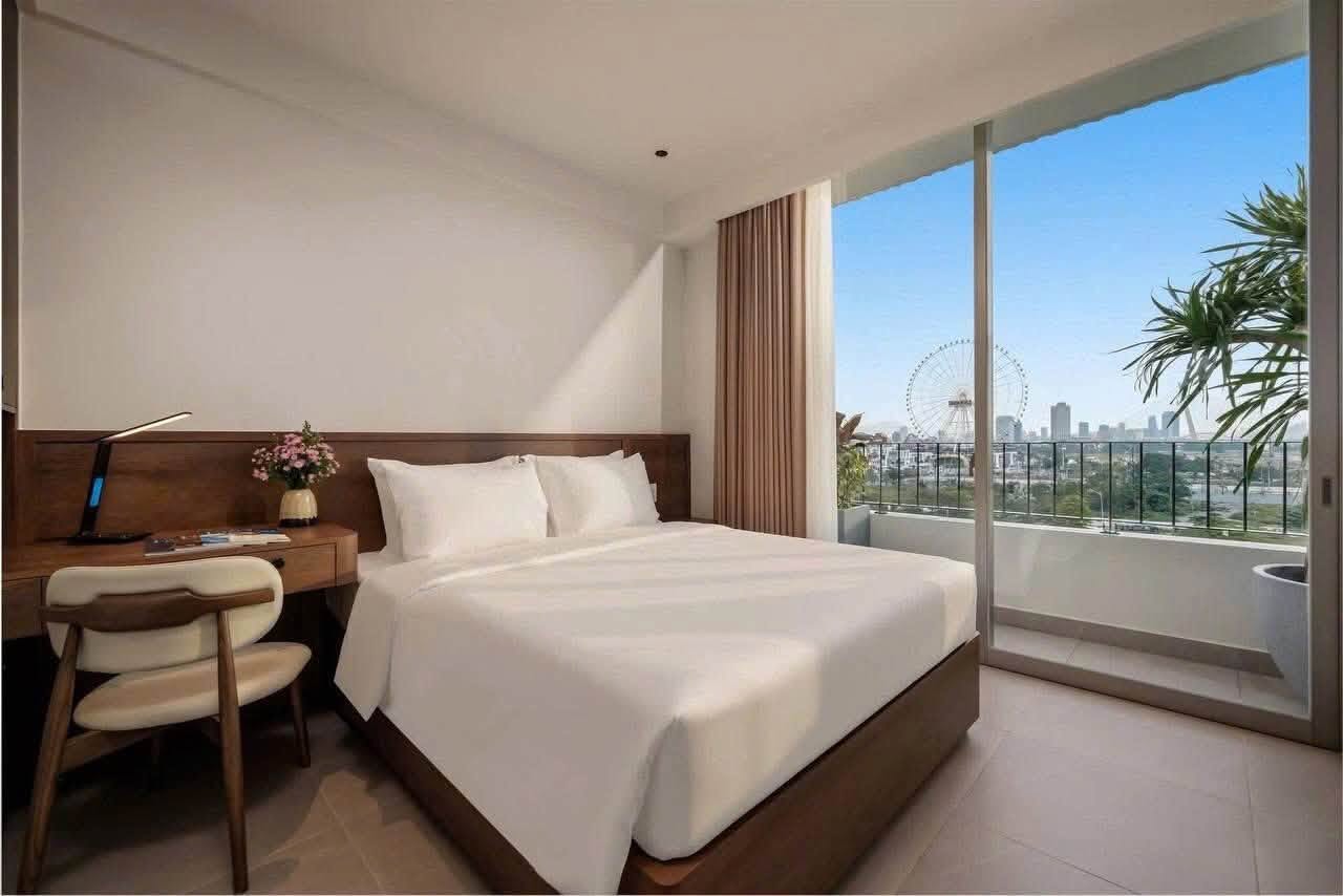 Modern Fully Furnished 1-Bedroom Apartment with Pool at 85 Doan Khue
