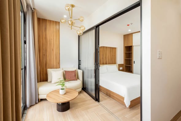 Brand-New Modern Apartment with Balcony near My Khe Beach