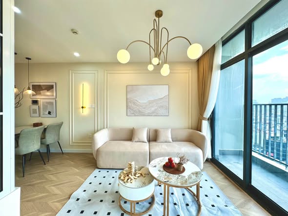 Discovery Complex 2-4BR Apartments in Cau Giay, Hanoi