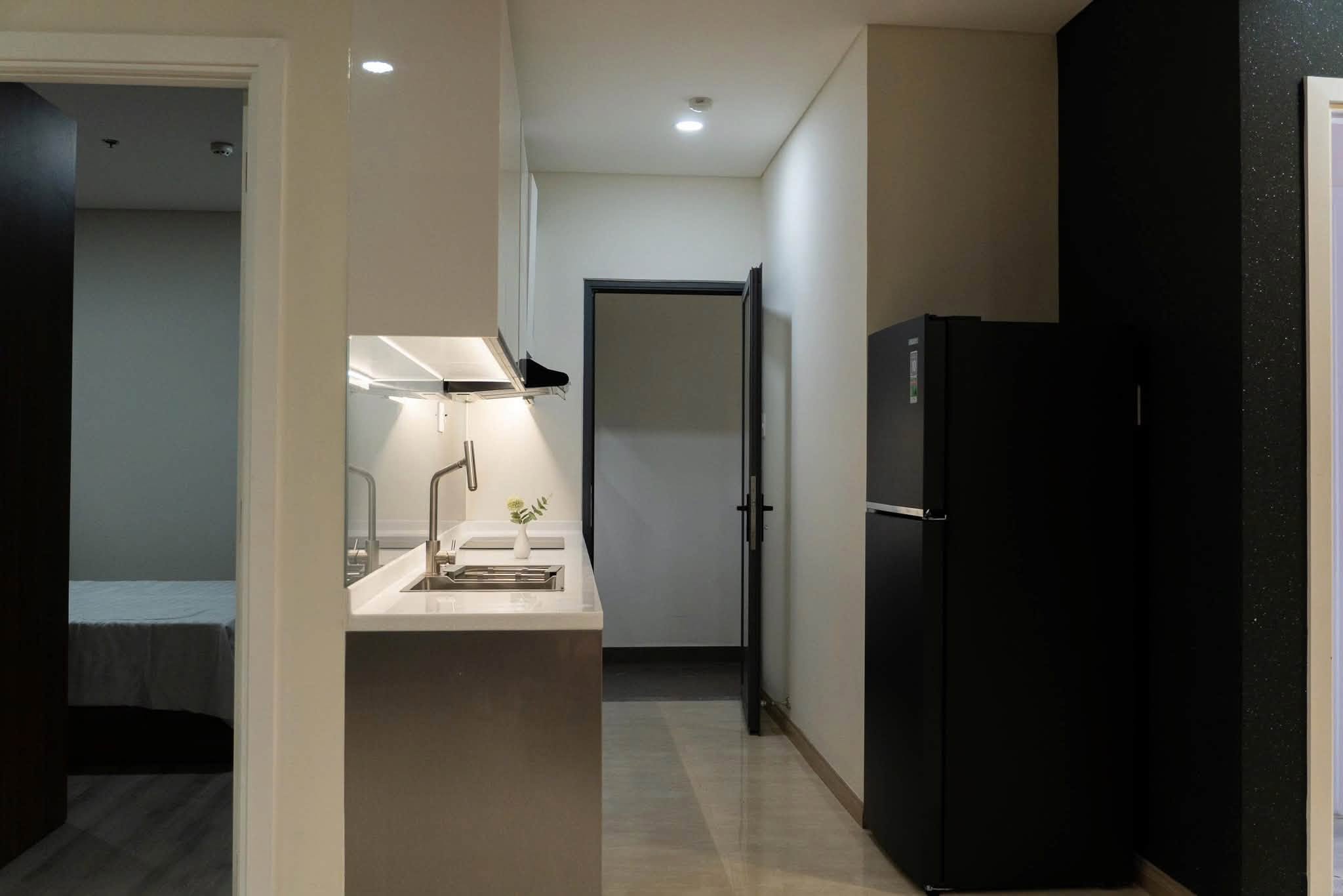Brand-New Fully Furnished 2-Bedroom Monarchy Apartment with Han River View