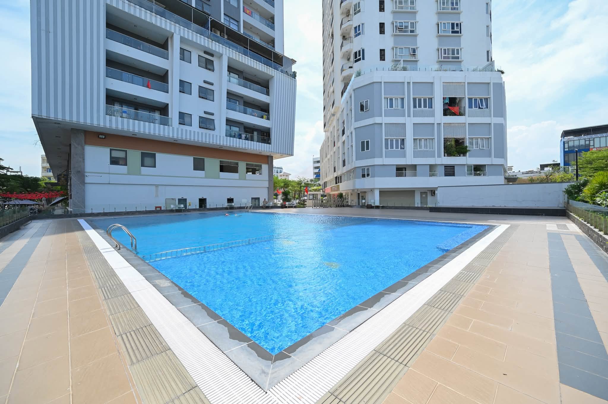 Brand-New Fully Furnished 2-Bedroom Monarchy Apartment with Han River View