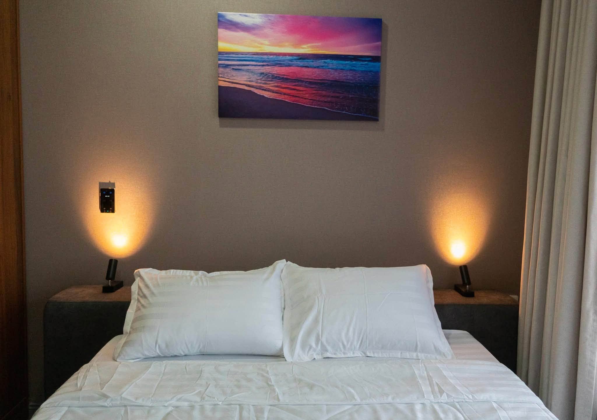 Brand-New Fully Furnished 2-Bedroom Monarchy Apartment with Han River View