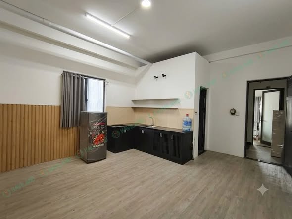 Spacious 60m2 1BR on Le Dai Hanh