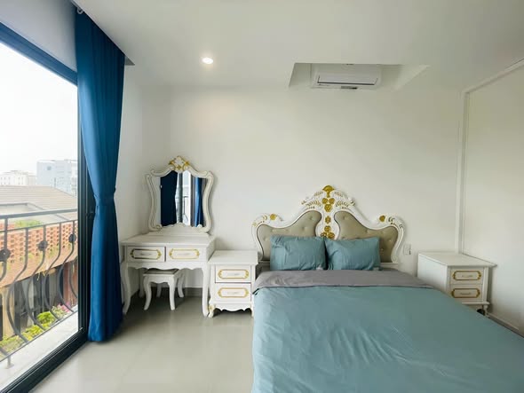 Fully Furnished 1-Bedroom Apartment on My Da Dong 12