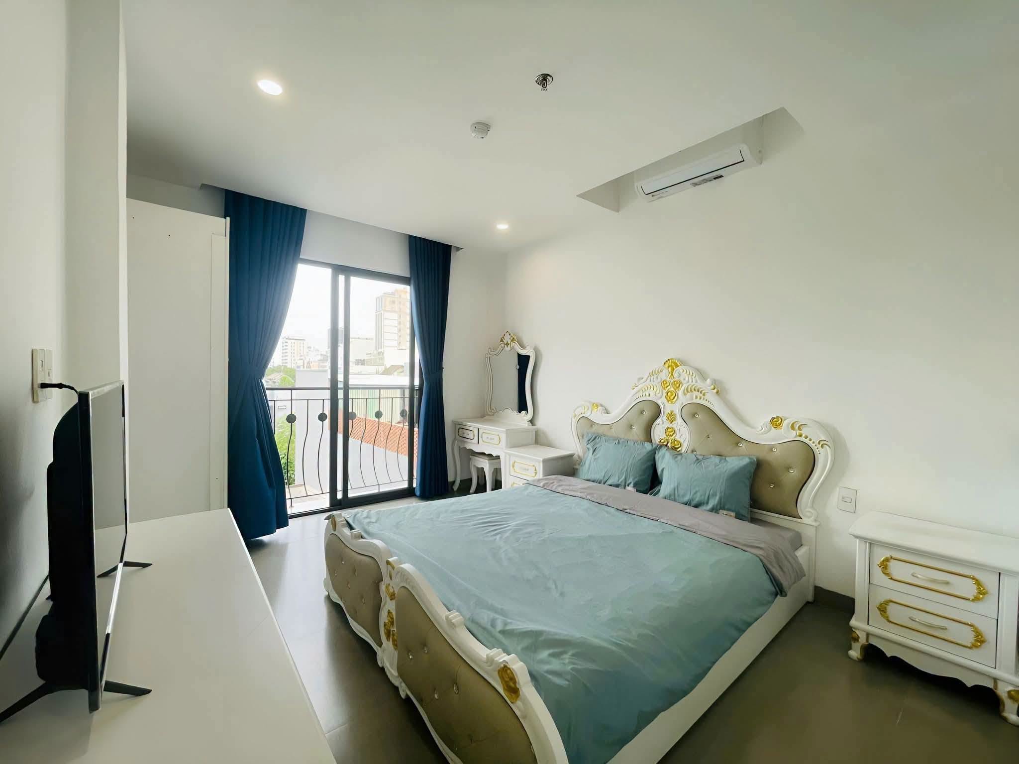 Fully Furnished 1-Bedroom Apartment on My Da Dong 12