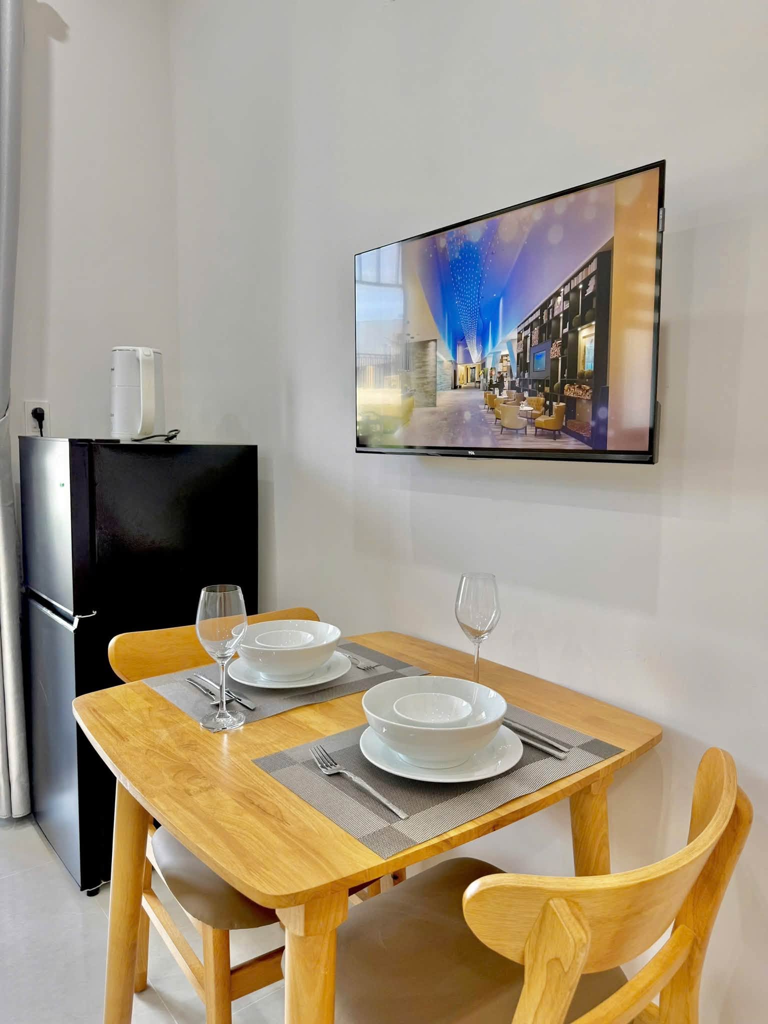 Fully Furnished Apartment on Nguyen Xuan Khoat Street