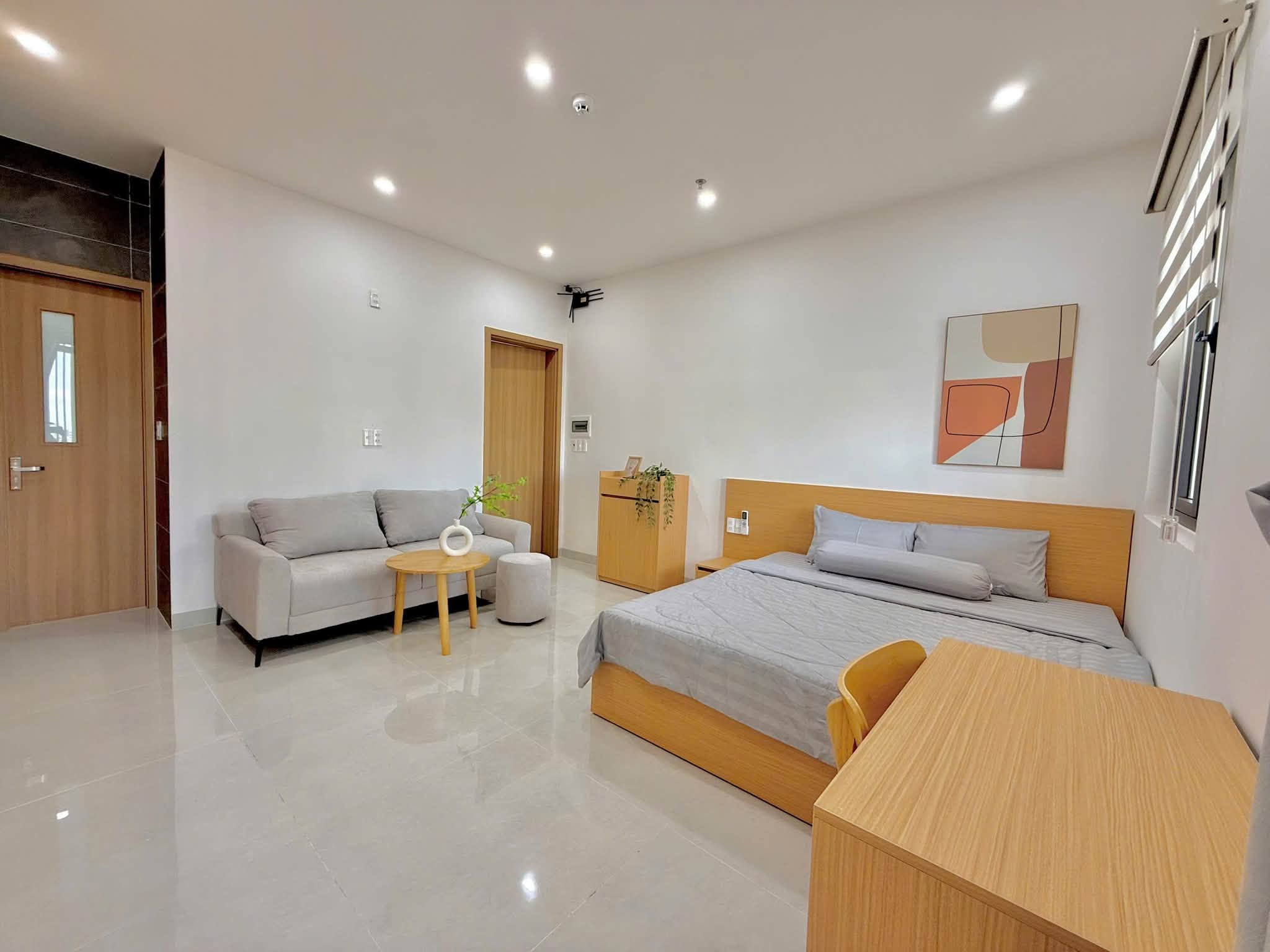 Fully Furnished Apartment on Nguyen Xuan Khoat Street