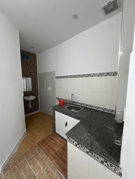 Fully Furnished Apartment on Trung Nu Vuong, Hoa Cuong Bac