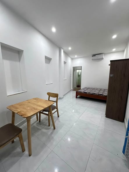 Fully Furnished Apartment on Trung Nu Vuong, Hoa Cuong Bac
