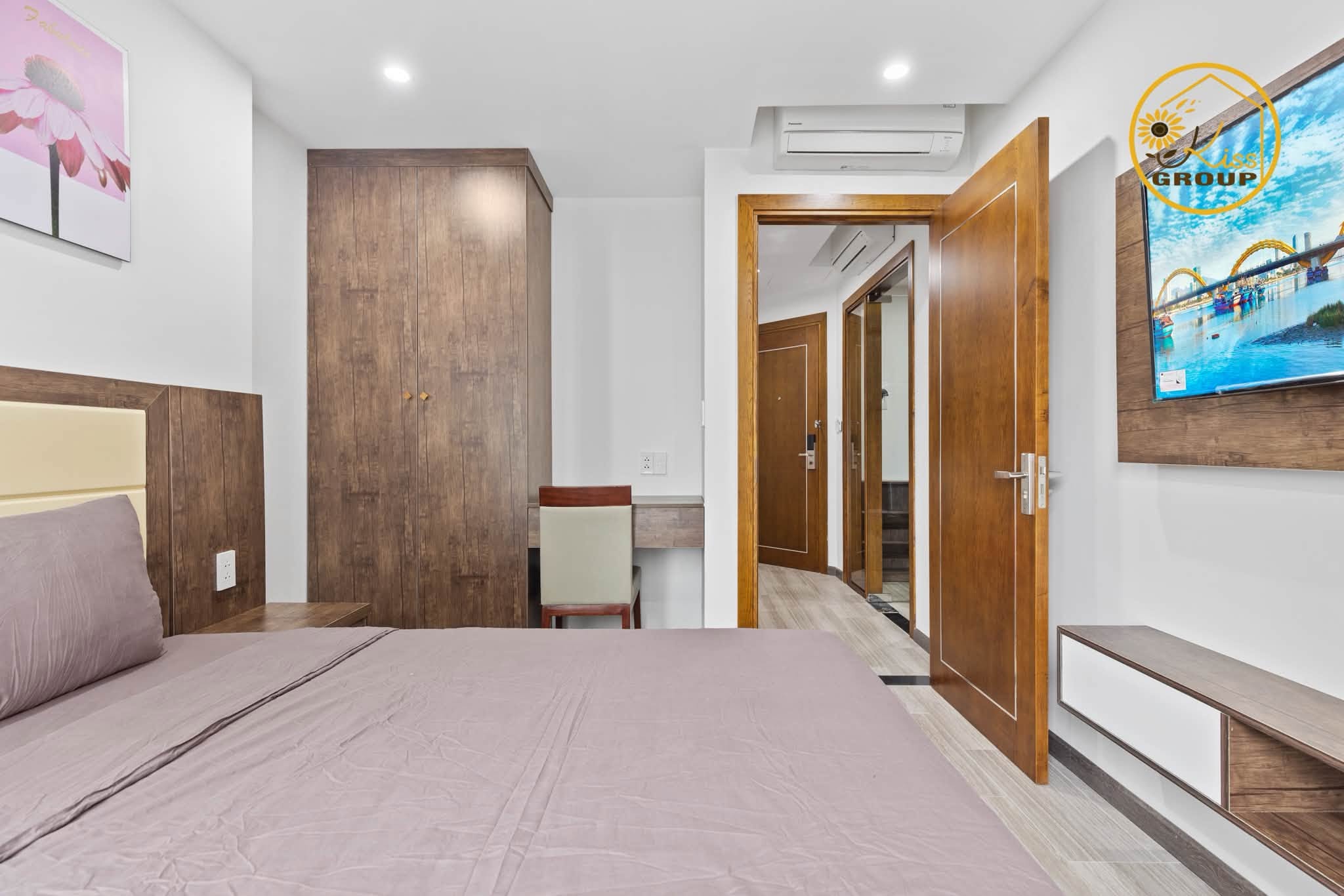 6th-Floor Apartment with Rooftop Pool on Phan Ton