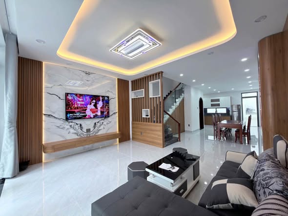 Central Nha Trang 3-Bedroom House for Rent