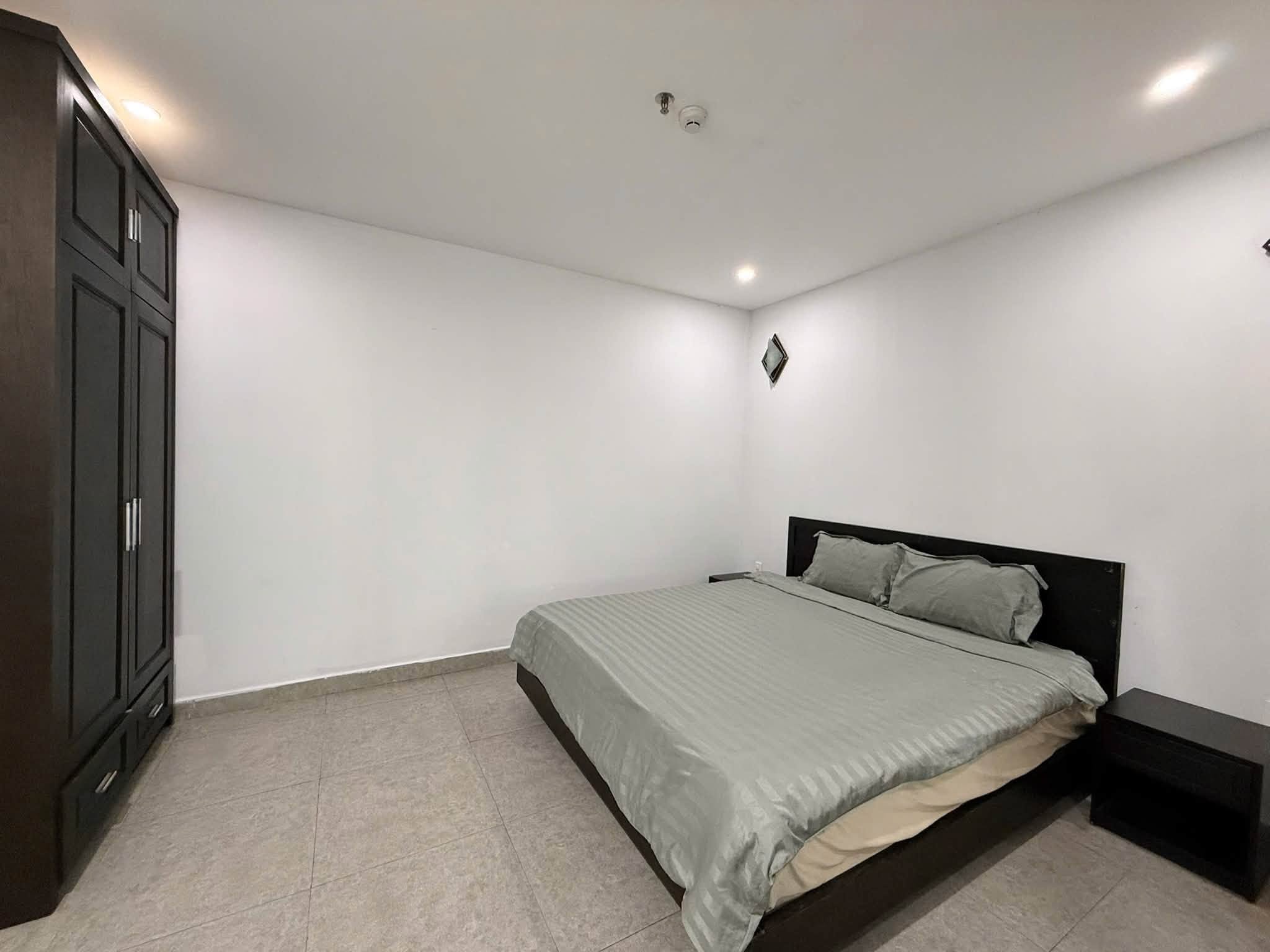 1-Bedroom Apartment on Le Quang Dao Street