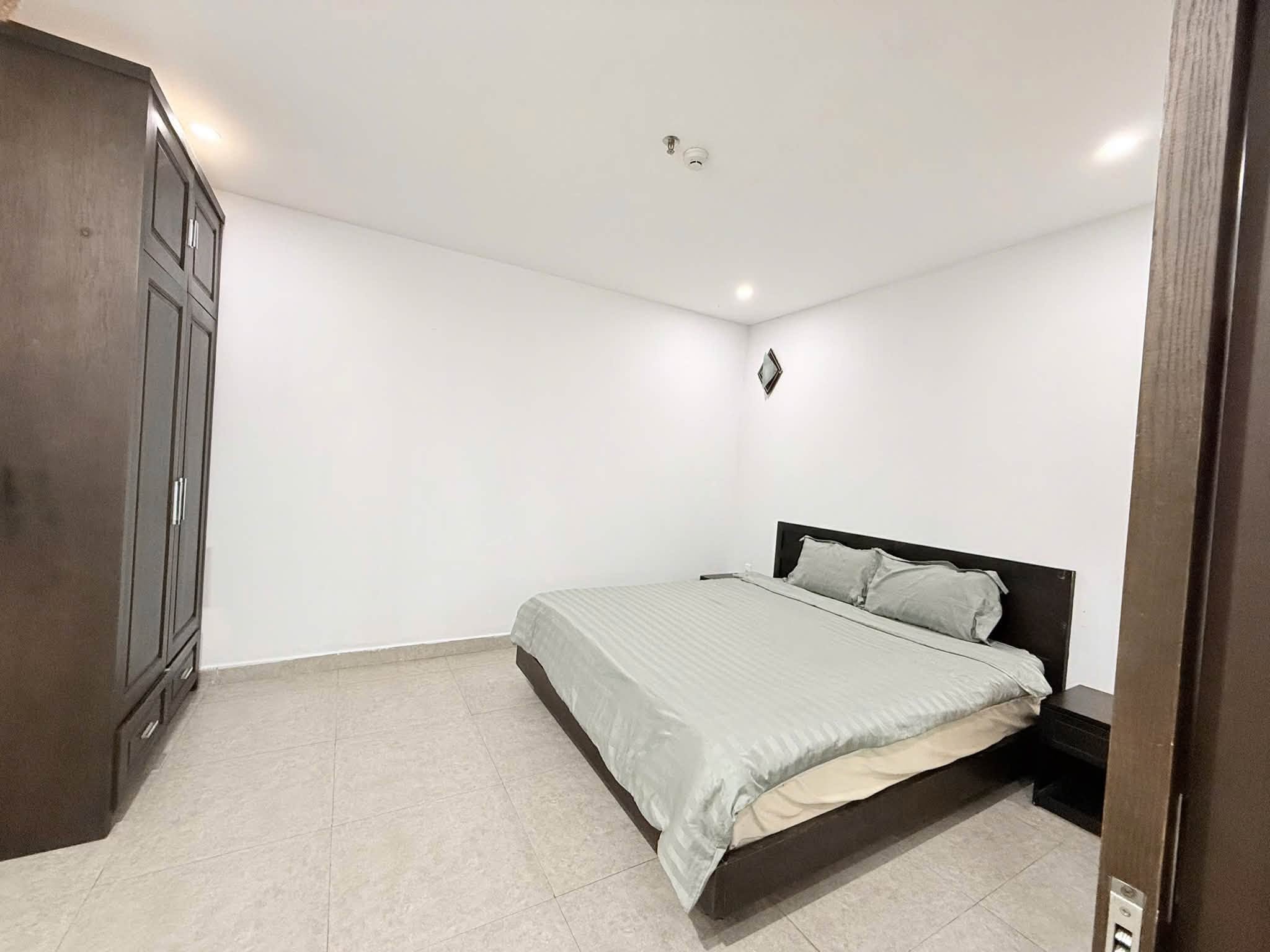 1-Bedroom Apartment on Le Quang Dao Street