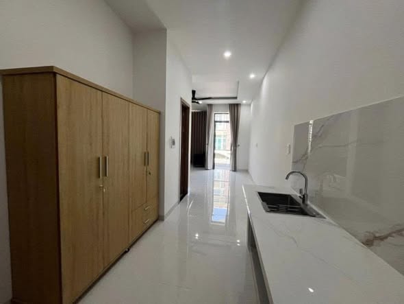 Fully Furnished Apartment with Balcony in Hoa Xuan