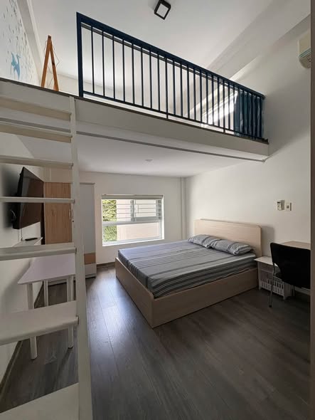 1-Bedroom Duplex Apartment P202 near My Khe Beach on Chinh Huu
