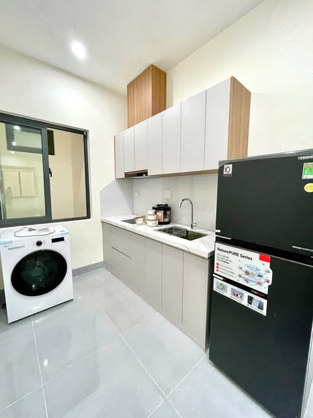 Fully Furnished Apartment with Private Washing Machine on Me Thu, Hoa Xuan