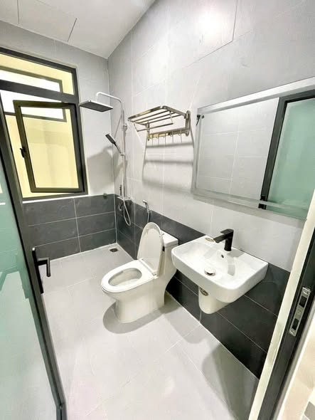 Fully Furnished Apartment with Private Washing Machine on Me Thu, Hoa Xuan