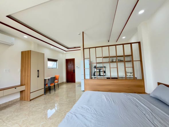 Fully Furnished Apartment with Balcony near the Beach on Pho Duc Chinh