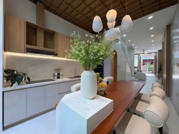 Brand-New 3-Bedroom House near My Khe Beach on Pham Cu Luong