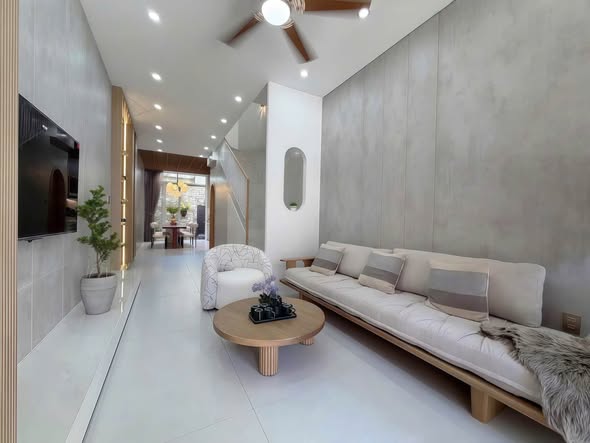 Brand-New 3-Bedroom House near My Khe Beach on Pham Cu Luong