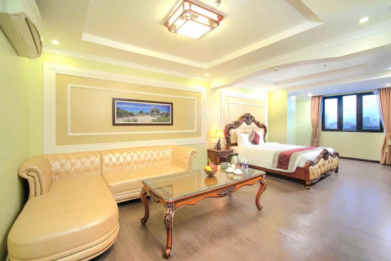 Fully Furnished Studio Room 906 near University of Economics on Ho Xuan Huong