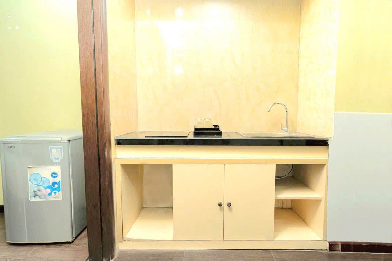 Fully Furnished Studio Room 906 near University of Economics on Ho Xuan Huong
