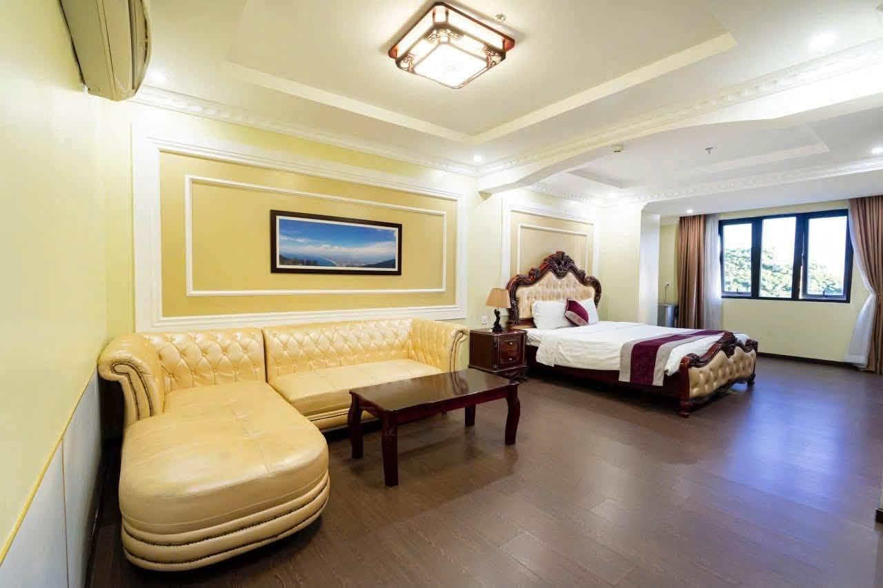 Fully Furnished Studio Room 906 near University of Economics on Ho Xuan Huong
