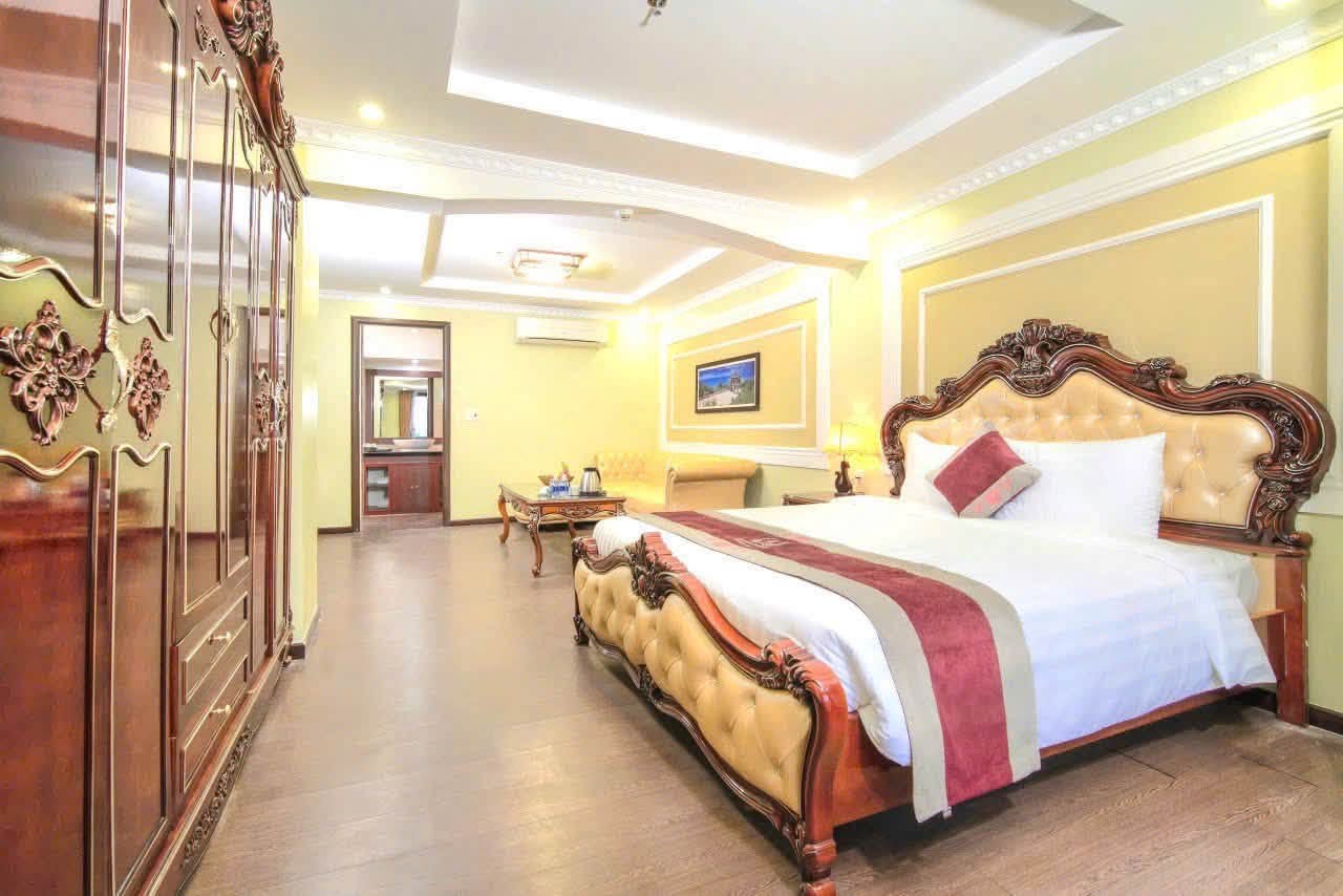 Fully Furnished Studio Room 906 near University of Economics on Ho Xuan Huong