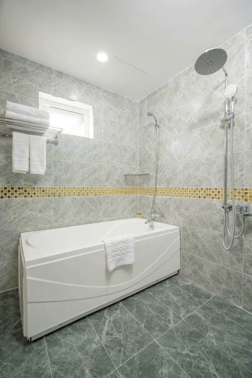Fully Furnished Studio Room 1006 near University of Economics on Ho Xuan Huong