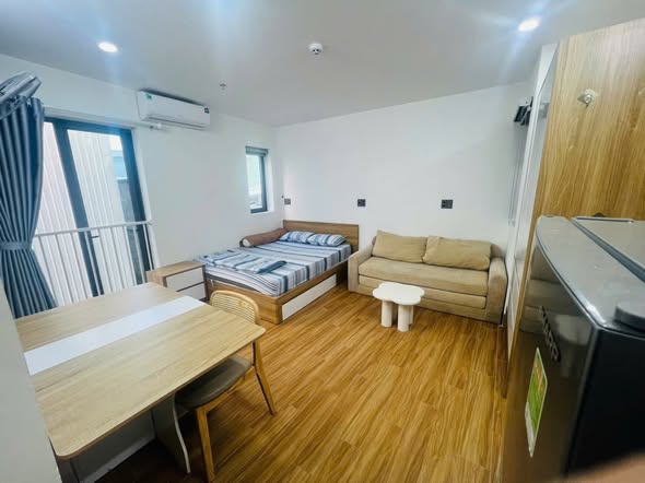 Brand-New 32 sqm Apartment P303 with Balcony near Ong Ich Khiem and Tran Cao Van