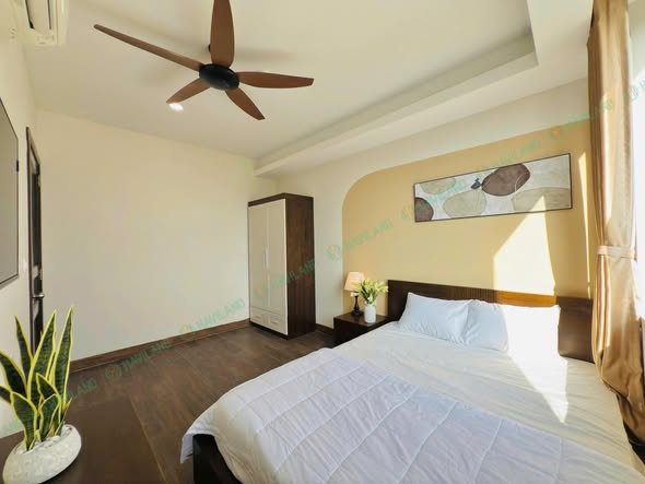 High-Floor 1-Bedroom Apartment at 130 Dong Da
