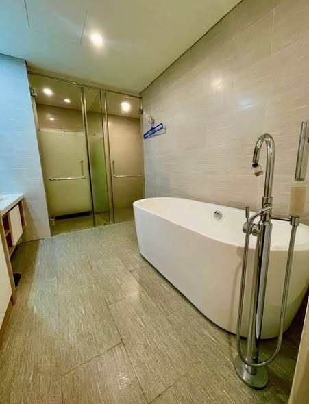 3-Bedroom Sea View Apartment at Zen Diamond Hotel