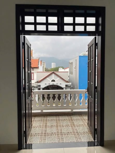 New 3-Storey 5-Bedroom House in Tan Thai