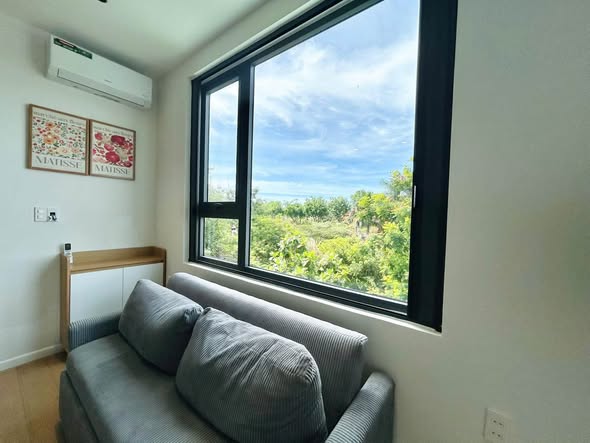 1-Bedroom Corner Apartment with Large Balcony and River View on Ho Huan Nghiep