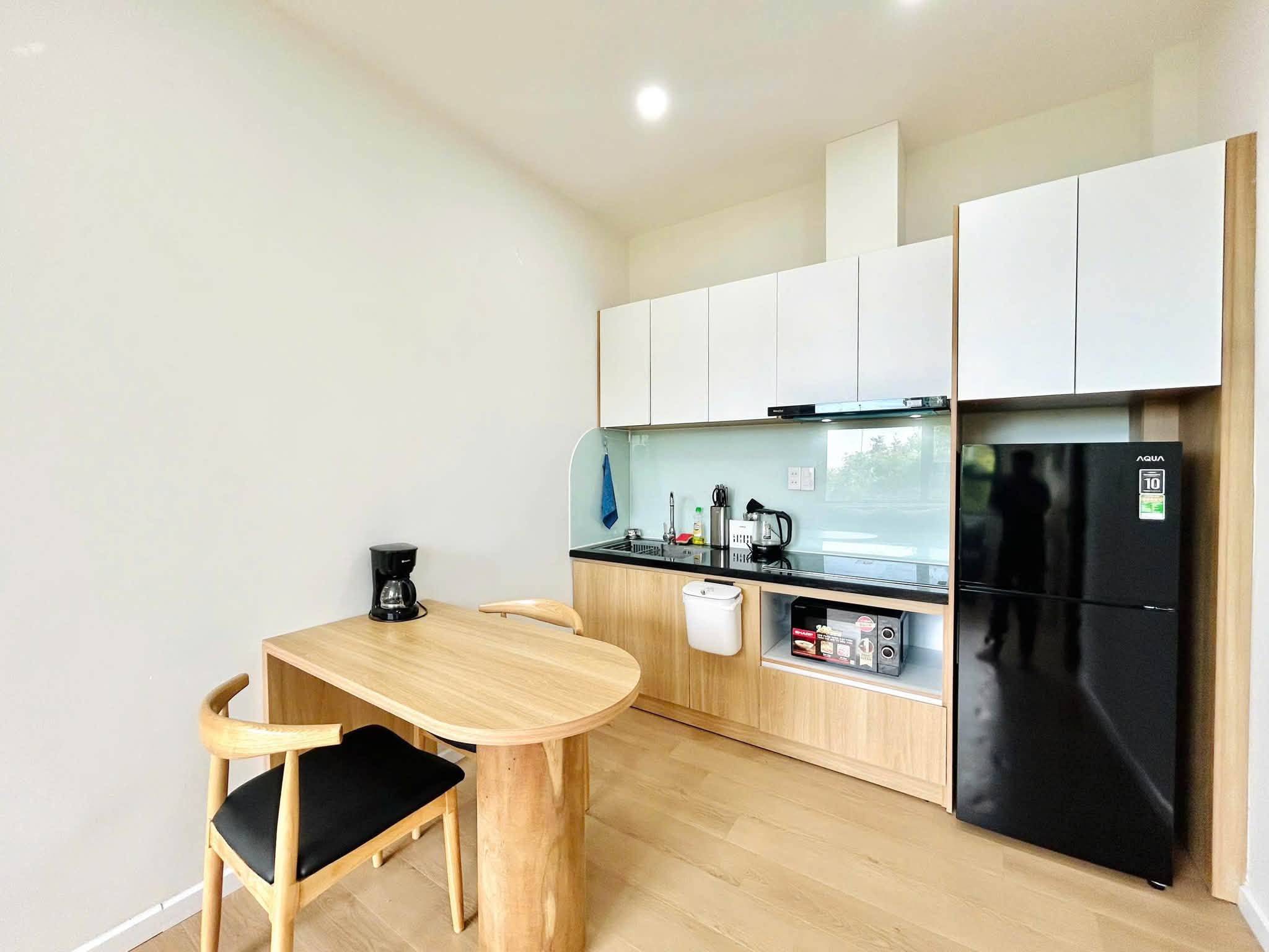 1-Bedroom Corner Apartment with Large Balcony and River View on Ho Huan Nghiep