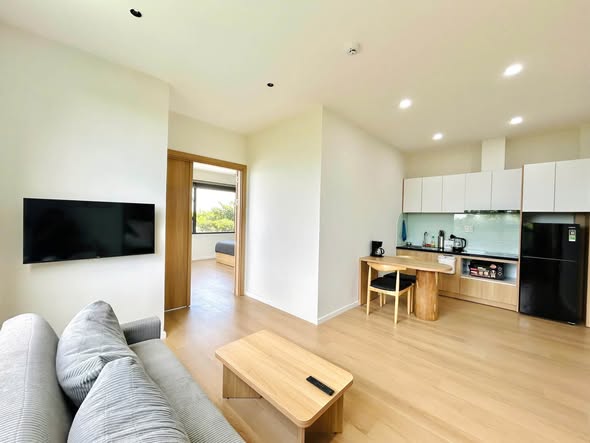 1-Bedroom Corner Apartment with Large Balcony and River View on Ho Huan Nghiep