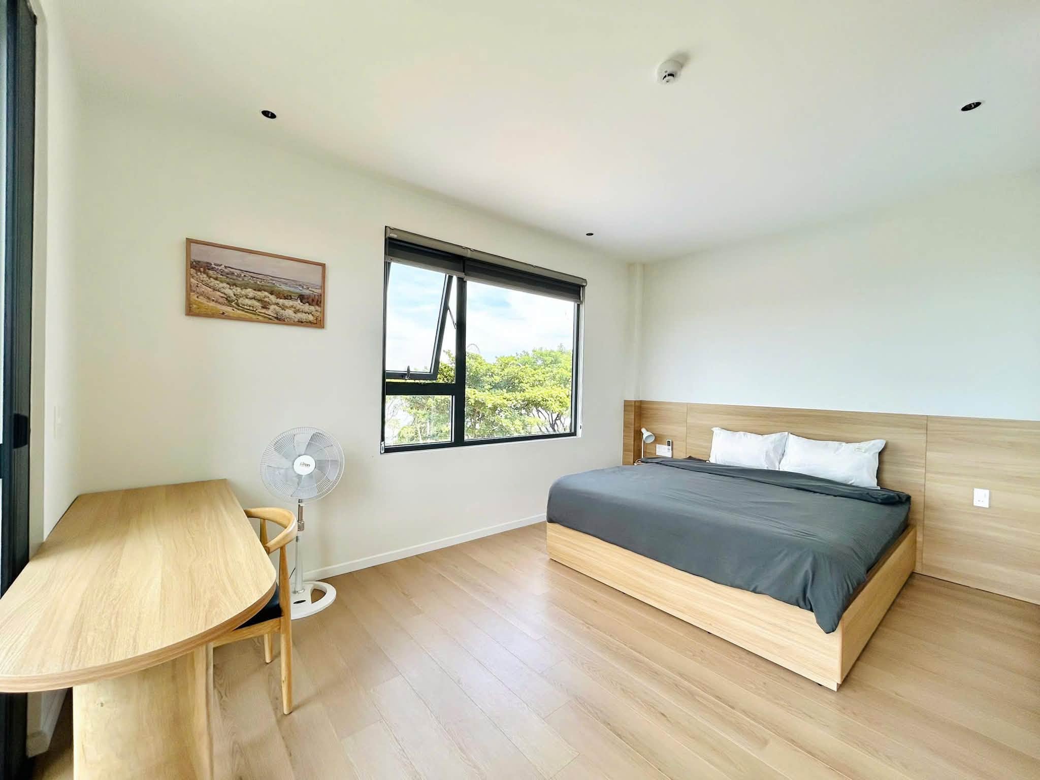 1-Bedroom Corner Apartment with Large Balcony and River View on Ho Huan Nghiep