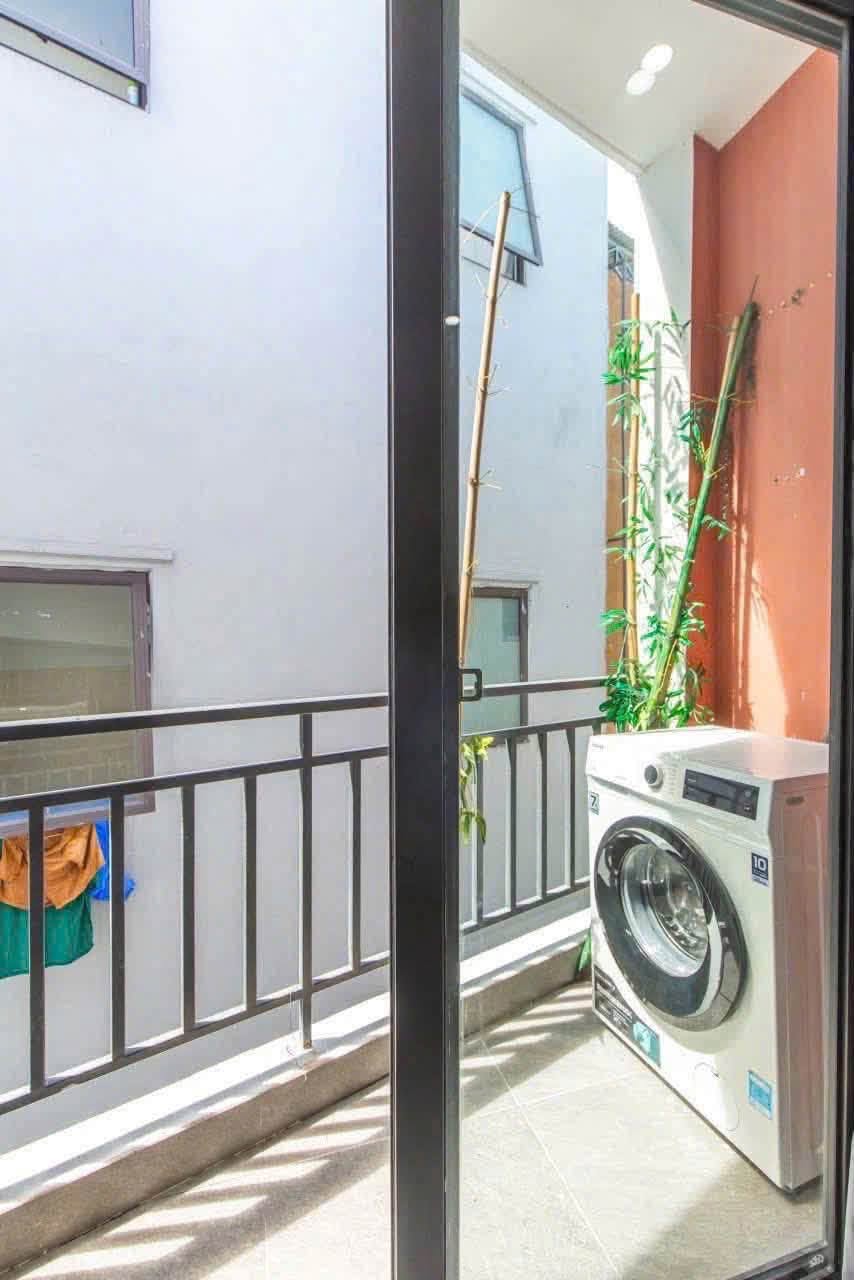 2-Bedroom Apartment with Balcony on 2 Thang 9, Hai Chau