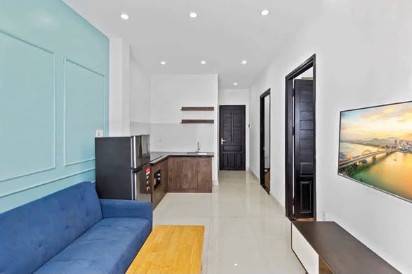 2-Bedroom Apartment with Balcony on 2 Thang 9, Hai Chau