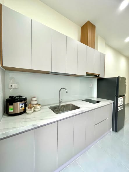 1-Bedroom Apartment with Balcony on Me Thu