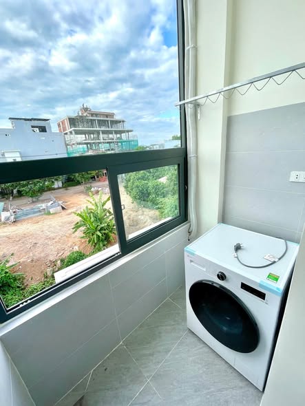 1-Bedroom Apartment with Balcony on Me Thu